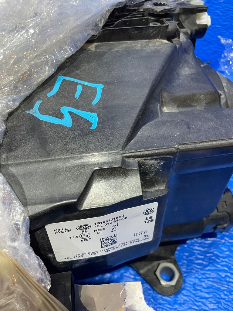 фото №8, Vw up lift 1s1941016ab 1s1941015ab комплект лампа