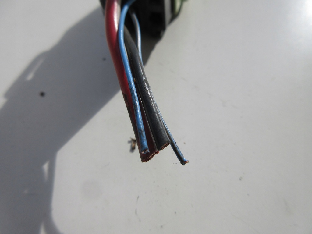 фото №4, Реле bmw e46 e87 e60 e70 e90 8373700 + штекер