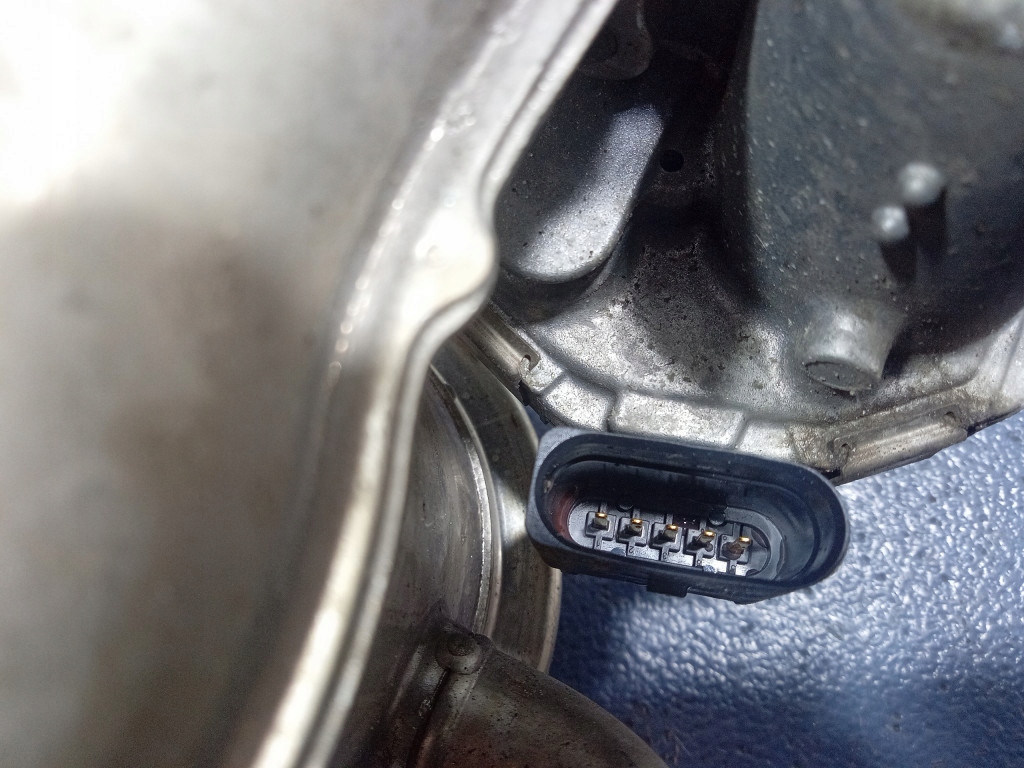 фото №6, Skoda octavia iv 2.0 tdi радиатор выхлопных газов egr 05l131512d