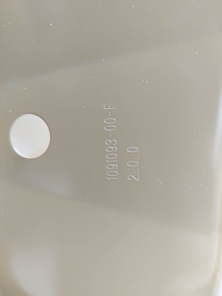 Купить Tesla model 3 крыло  правый  перед передний новый оригинальный номер