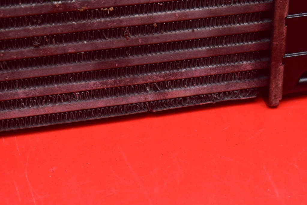 Радіатор інтеркулер 31338475 volvo xc60 1 1 2.4 d 163 km 08-13 Недорого