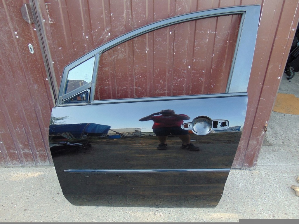 фото №1, Дверь левый перед mazda5 mazda 5 05/08 чёрные