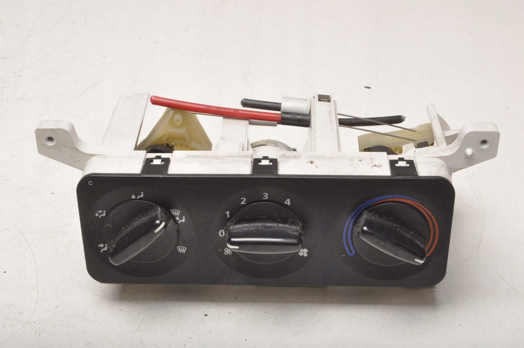 фото №1, Land rover freelander l314 панель кондиціонера