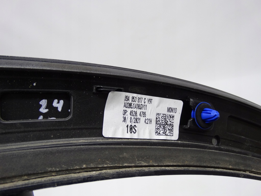 фото №10, Audi q4 89a 21- молдинг крила ліва lt 89a853817c