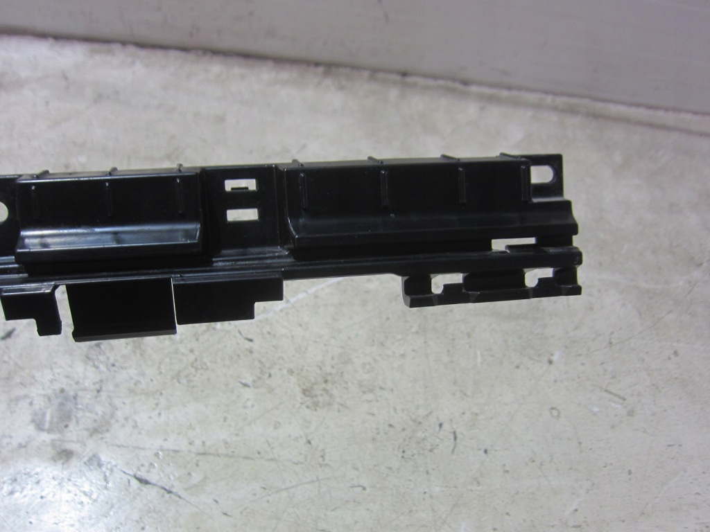 Bmw f02 кронштейн кронштейн кронштейн напрямна поріг права сторона 51777187102 Оригінал