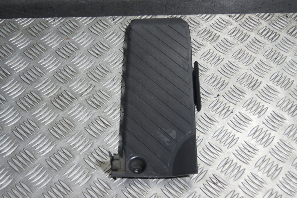 фото №1, Подножка подножка audi a3 8p 8p1864777