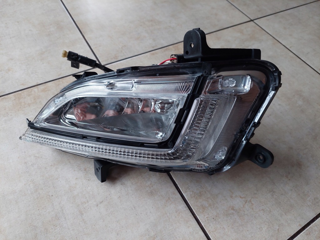 Фонарь  led - левая - противотуманная фара - hyundai tucson 3 - рестайлинг Доставка