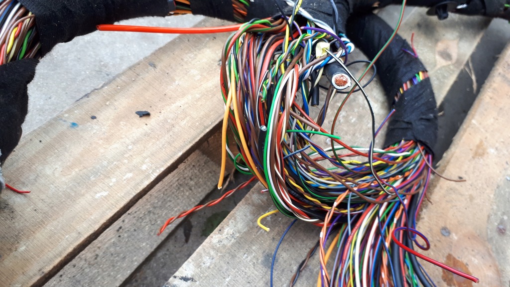 фото №16, S7 4g a7 жгут электропроводка усилителя bose a6 c7