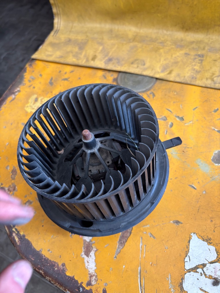 фото №1, Vw passat b6 повітродувка вентилятор обдув 3c0907521b