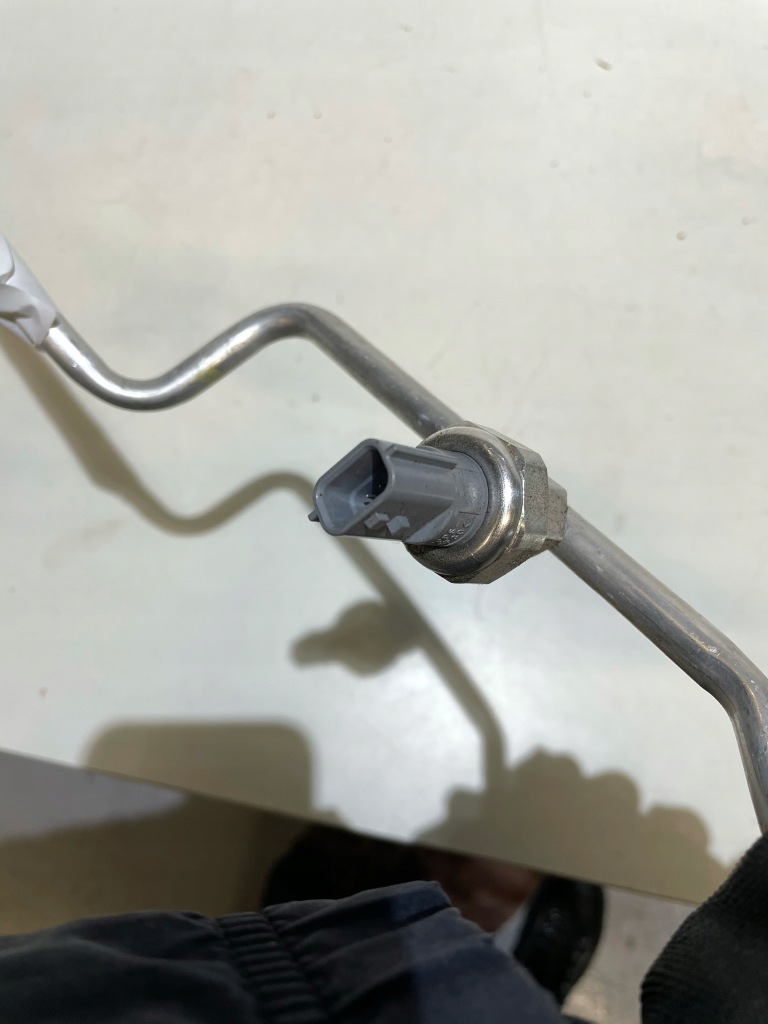 фото №4, Renault espace v 2.0 dci шланг кондиционера wąż