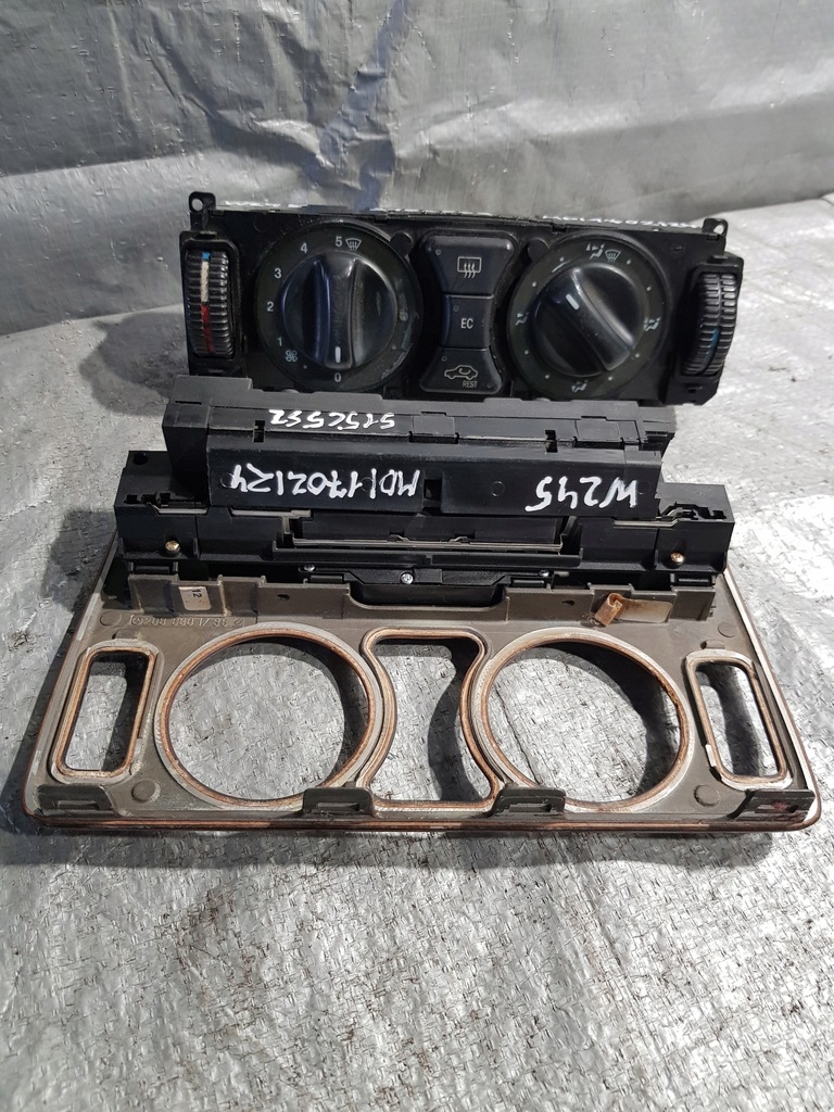 фото №11, Панель кондиционера w245 2108302685 + панель переключателей 2108200151 + рамка