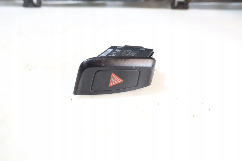 фото №1, Выключатель света аварийных audi a4 b8 lift