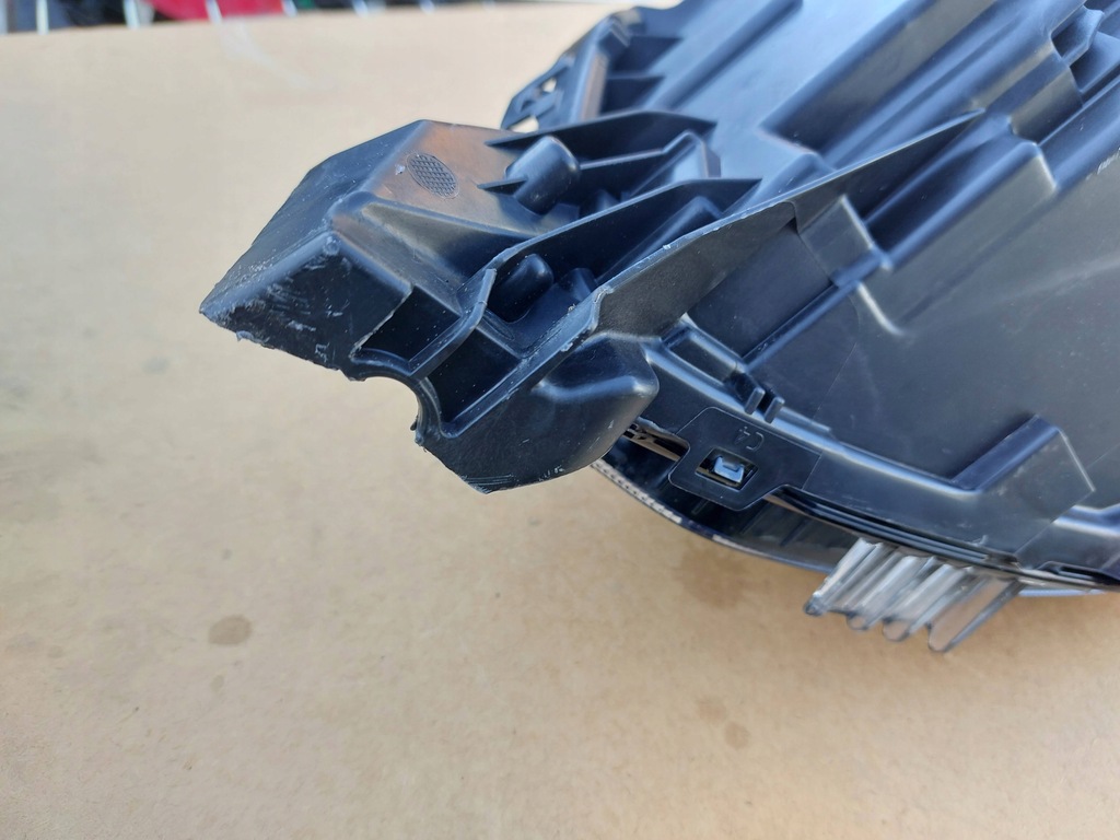 фото №12, Лампа передня права peugeot 208 2008 ii led 19- europa