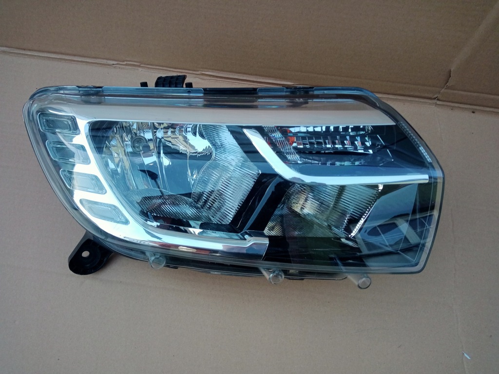 фото №2, Dacia sandero ii lift правая лампа перед led