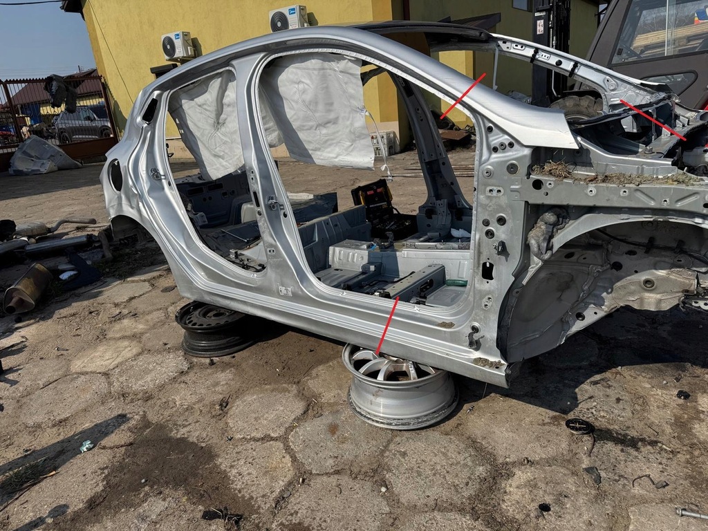 фото №3, Чверть підкрилок лонжерон правий перед передня renault clio v ted69