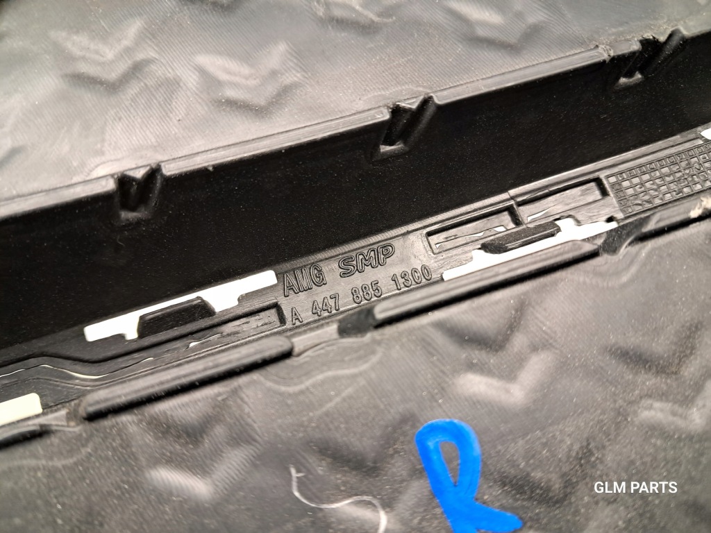 Mercedes v klasa amg права решітка бампера передній a4478851300 Київ