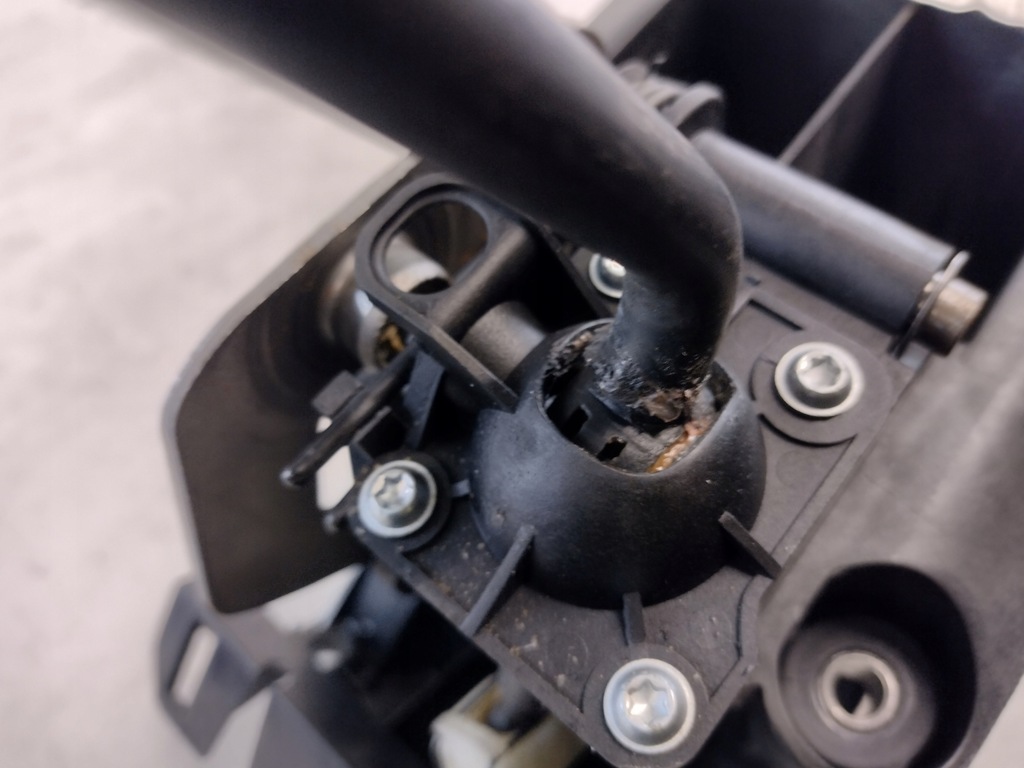 фото №12, Домкрат вибірник перемикання передач троси dodge caliber 2,0b 05062135ac