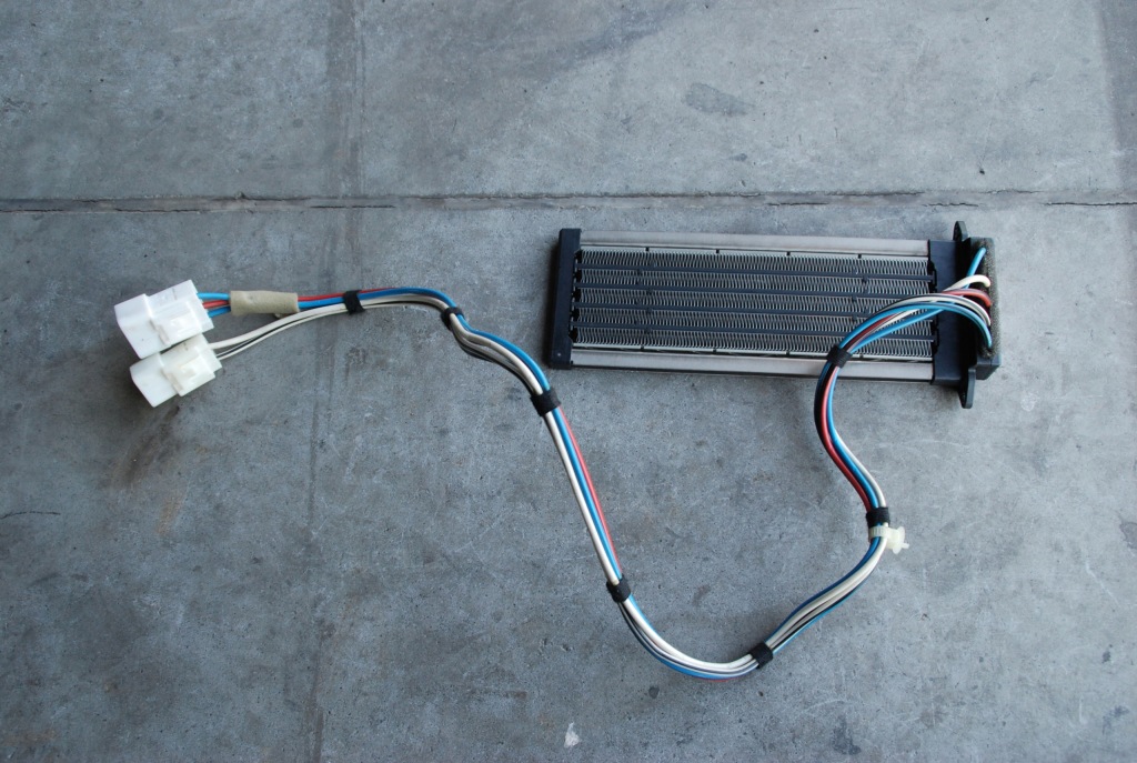 фото №1, Toyota rav4 2.2 d-4d 06- радиатор отопителя