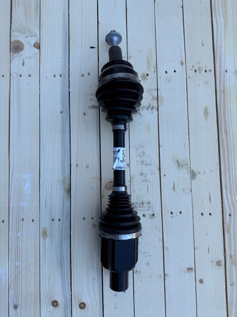 Купить Mercedes cla 118 приводной вал правая 1773303602