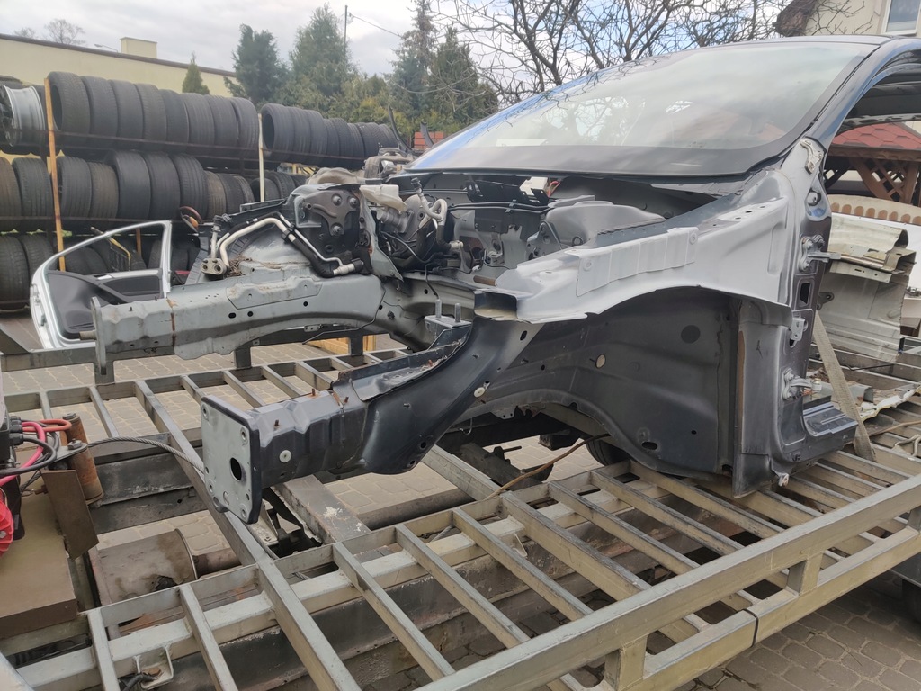 фото №1, Volvo s60 ii v60 четверть левая правая перед 2011-