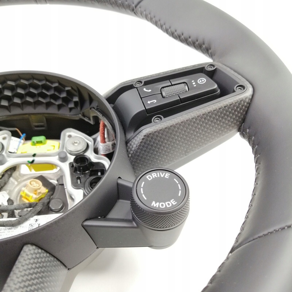 фото №7, Porsche taycan повітропровід czarna шкіра рамка карбон nowa fv 36cm