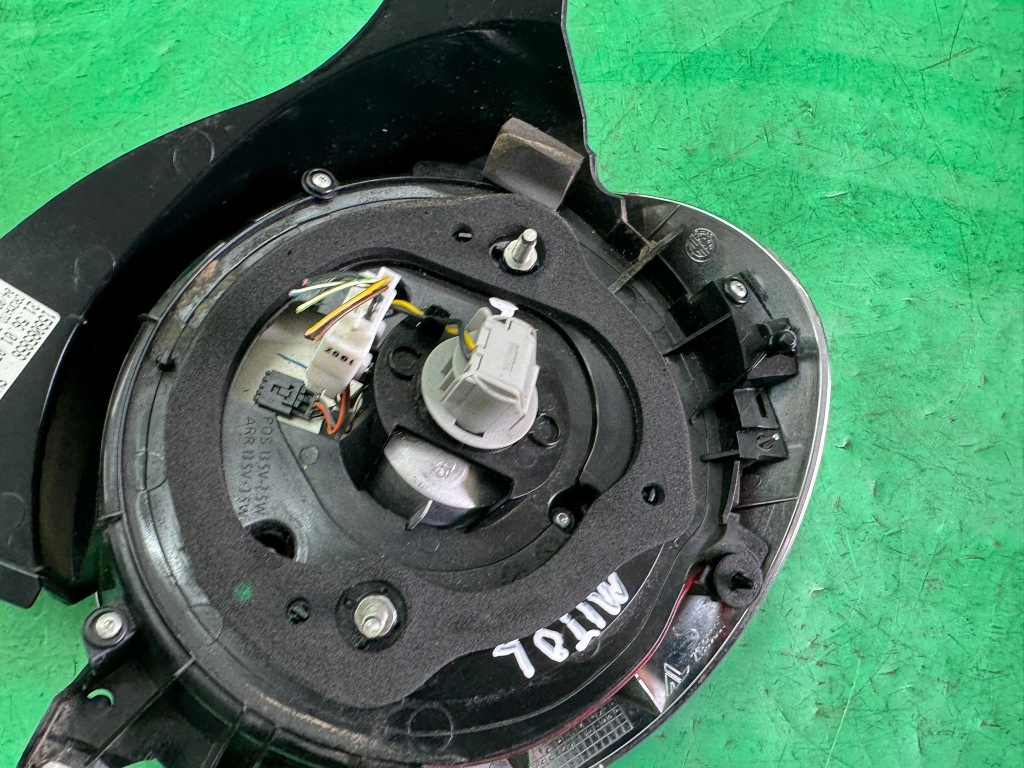 Лампа ліва задня задній вкладиш + хром 156085856 alfa romeo mito 08- європа Ціна