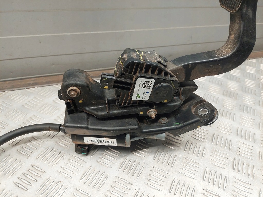 фото №5, Ford f150 fl349f836cd перед сторона левая педали