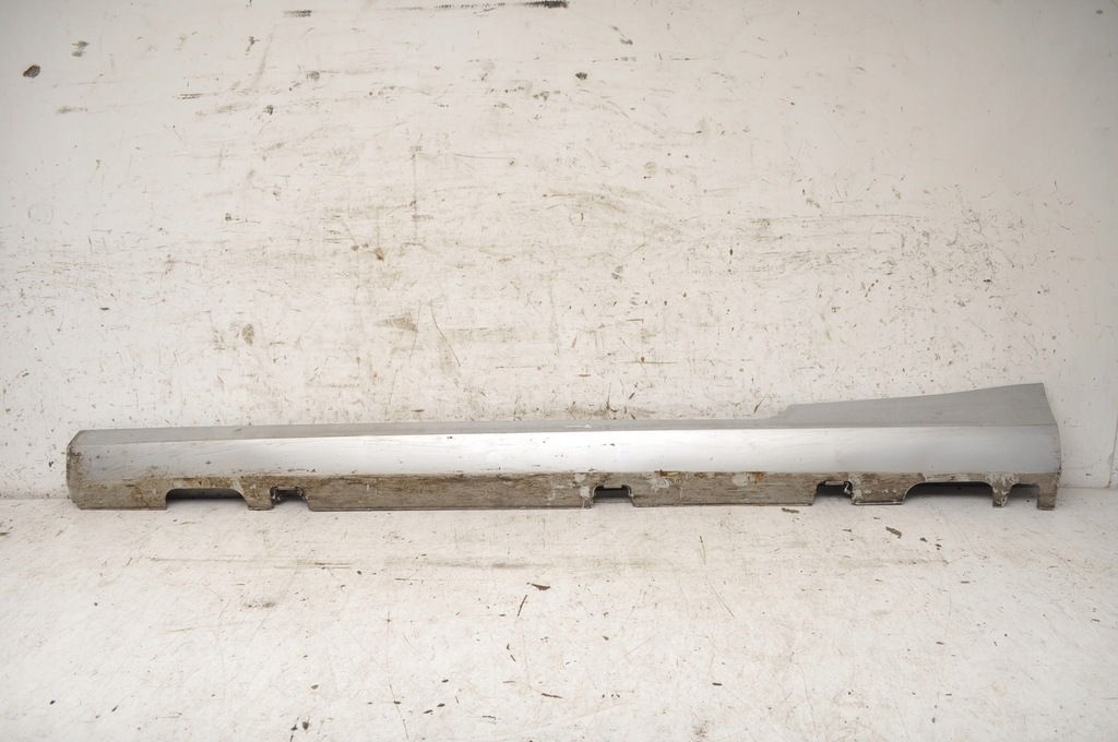 фото №1, Ford fiesta mk8 накладка порог левая