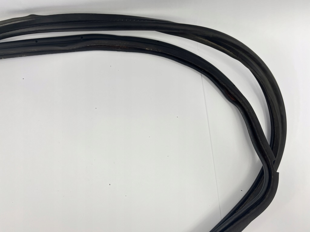 Прокладка задній кришки кришки багажника mercedes w140 в Україні