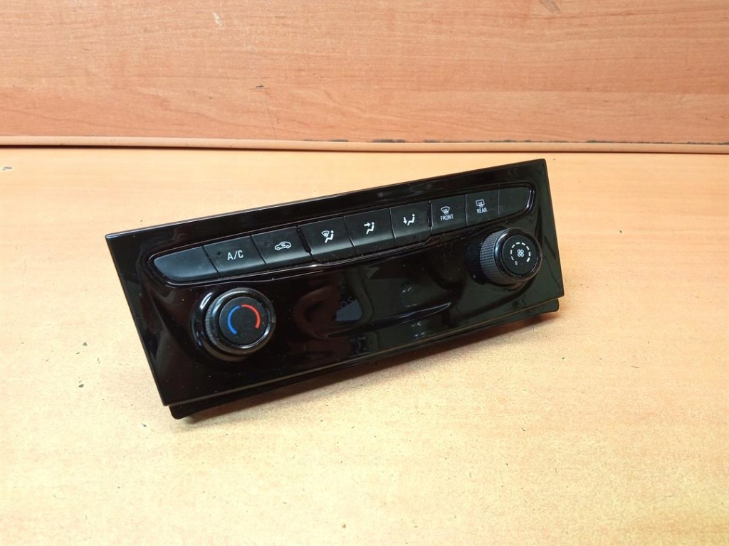 фото №1, Панель управление обдув opel astra k 39042438