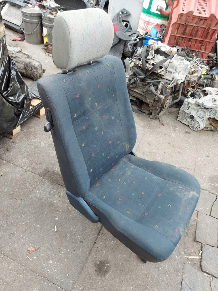 фото №1, Vw multivan t4 2001 сиденье drugi ряд подставка для сиденья