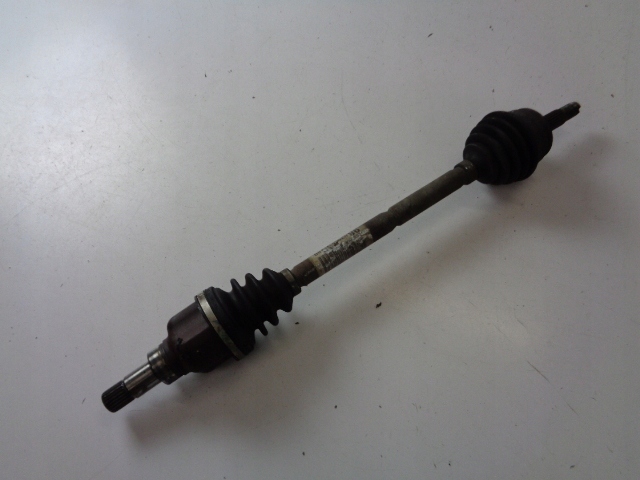 фото №1, Приводной вал правый перед peugeot 208 i 1.2 vti 2014 rok