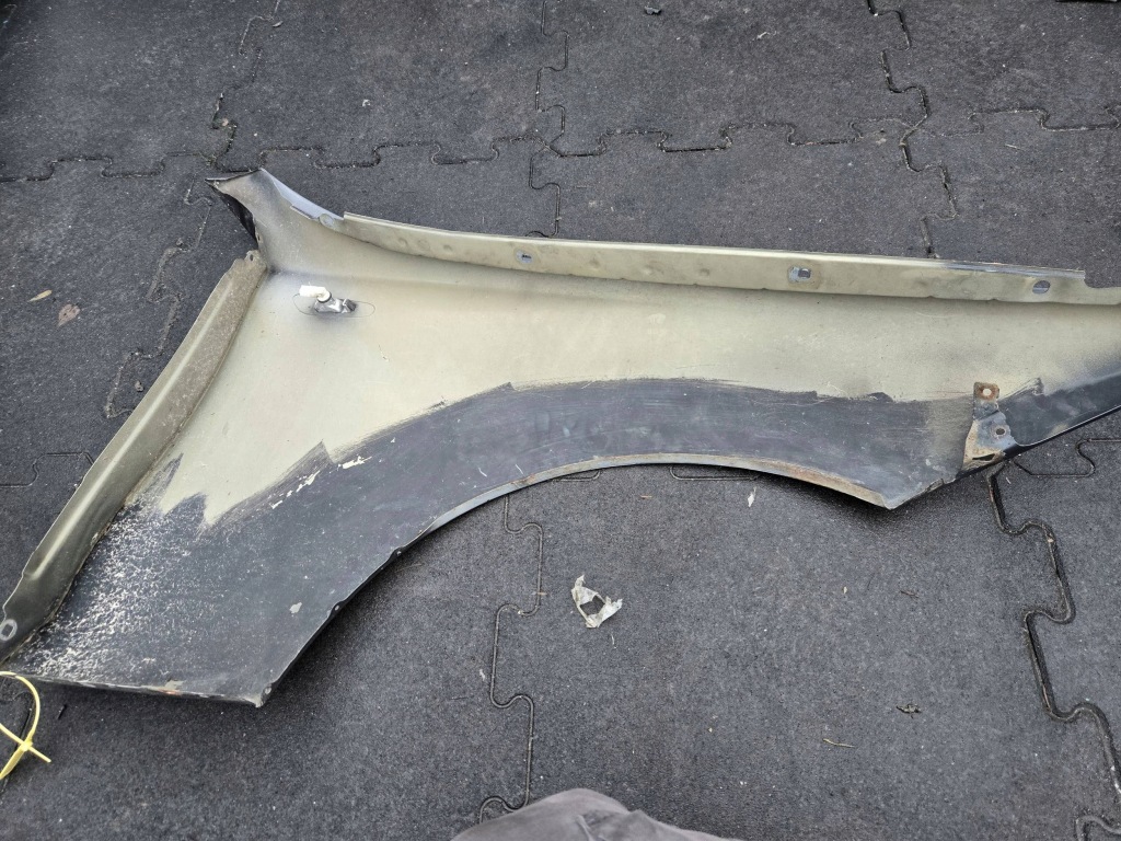 Крыло  перед сторона левая bmw 1 e81 e82 e87 Киев