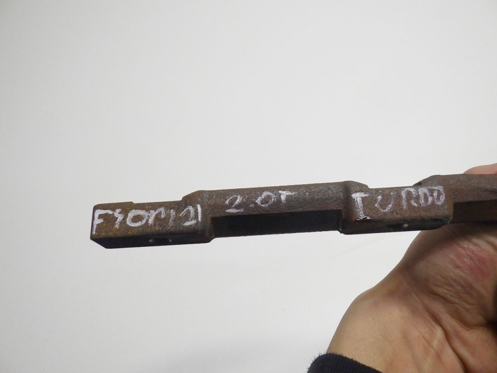 фото №4, Bmw 1 f40 m135ix молдинг прижимная турбонагнетателя