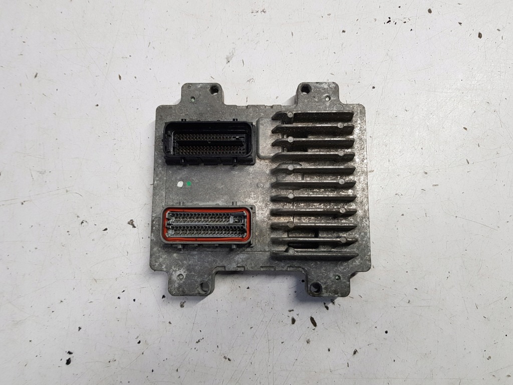 Купити Бортовий комп'ютер двигуна opel antara 2.4 12637791