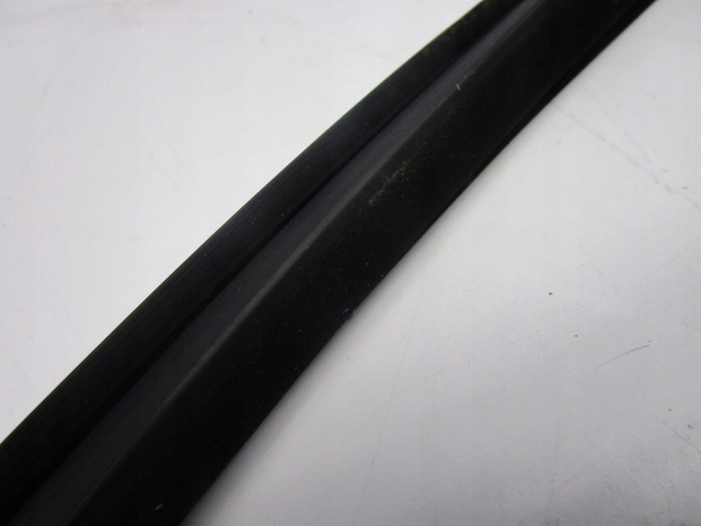 фото №3, Ix35 09r- прокладка внутренняя стекло перед правая