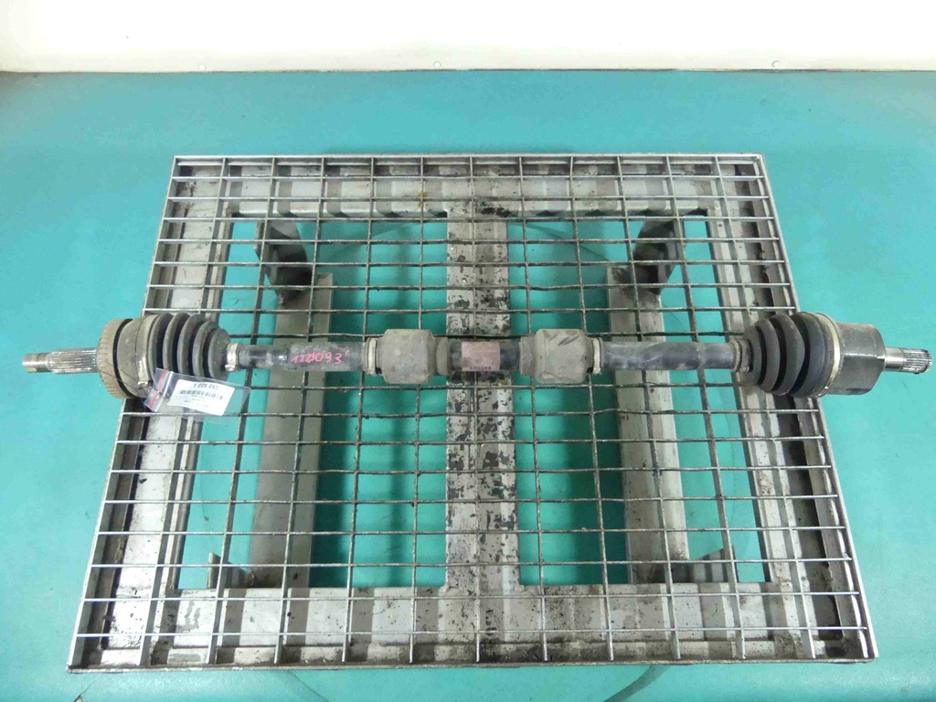 фото №1, Приводной вал правая hyundai i40 1.7 crdi 11- механическая коробка передач