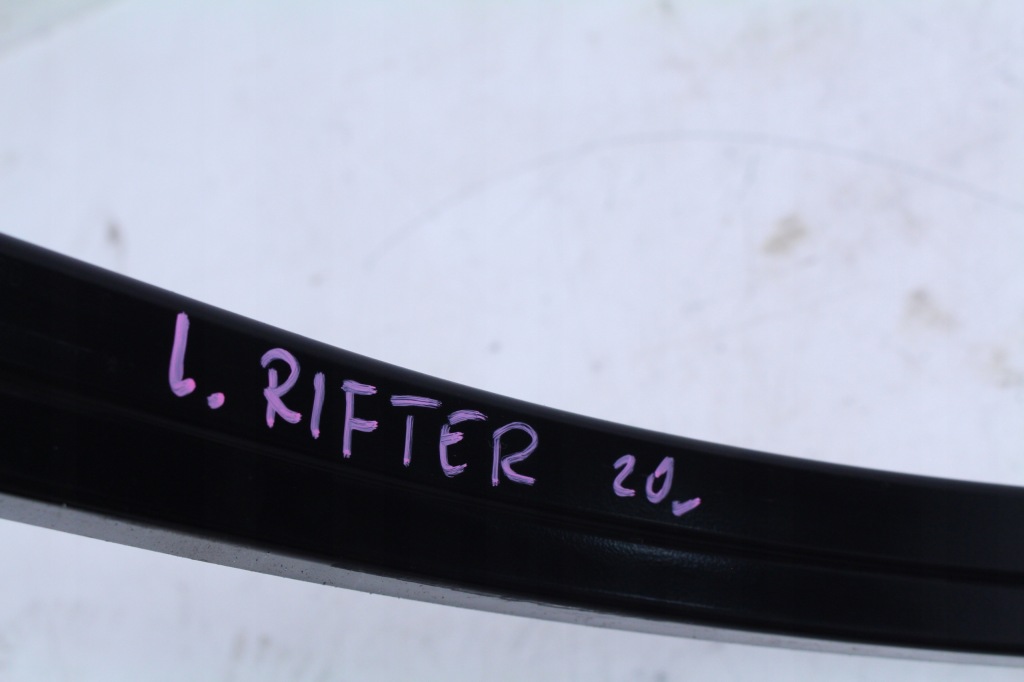 Направляющая направляющая дверь левая peugeot rifter 20r. Оригинал