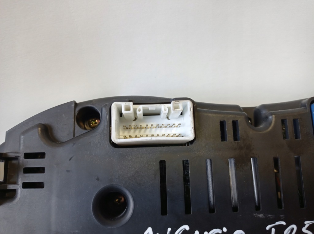 фото №8, Счетчик приборы avensis t25 2.0 d4d 8380005630h