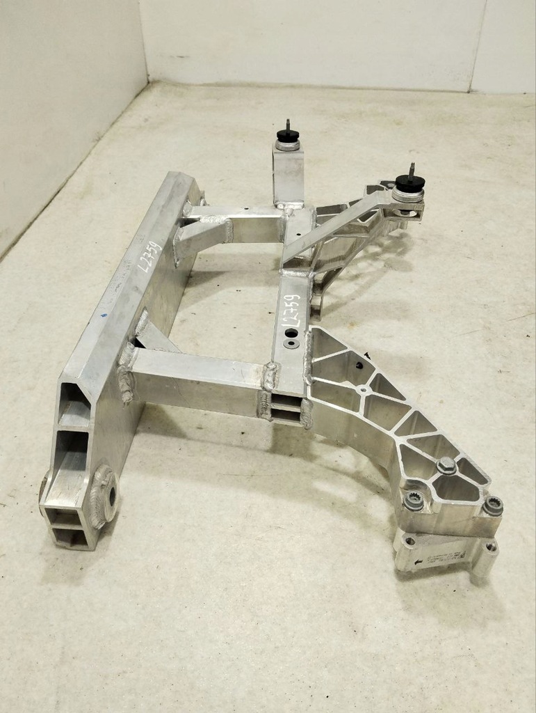 фото №9, Porsche taycan 9j1 2023 рама вспомогательная передняя 9j1713633b