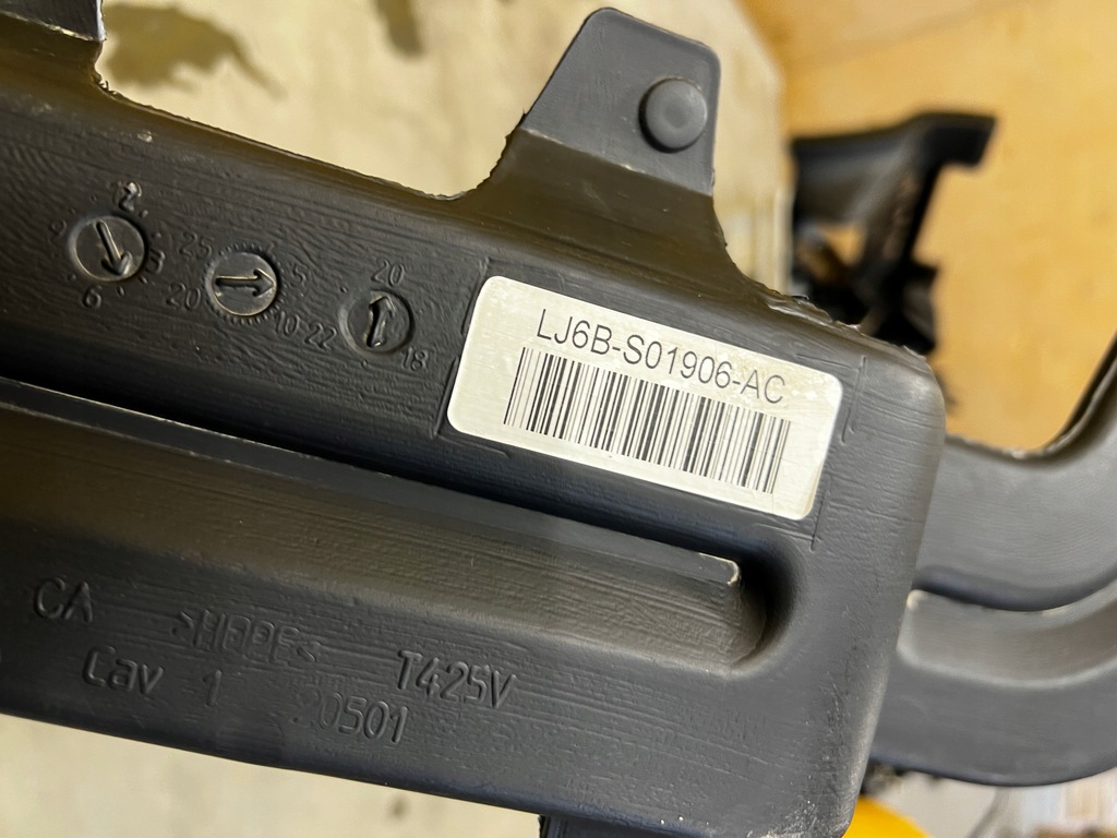 фото №3, Воздуховод канал воздуха правый ford escape mk4