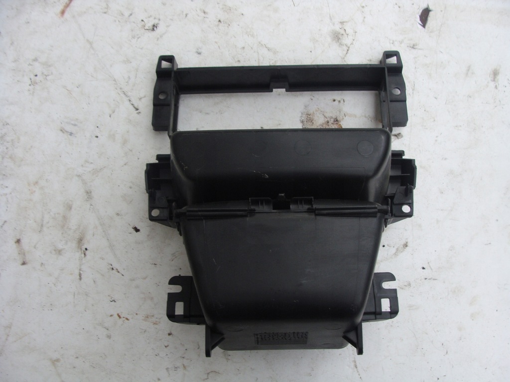 фото №3, Бардачок рамка полка панели приборной панели pod радио citroen c3 ii ds3