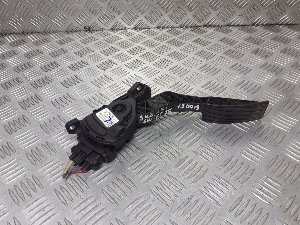 фото №1, Потенциометр газа suzuki swift iii 1.3 ddis