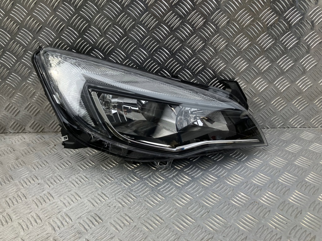 Лампа фара правый перед opel astra j рестайлинг  13- Цена