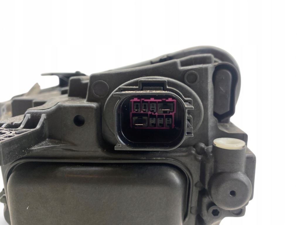 фото №16, Audi a4 s4 b9 8w 2023 правая сторона лампа передняя