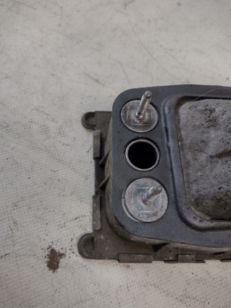 фото №7, Рычаг домкрат переключения передач оригинальный номер 1k0711091a volkswagen golf v 1.6b 06r.