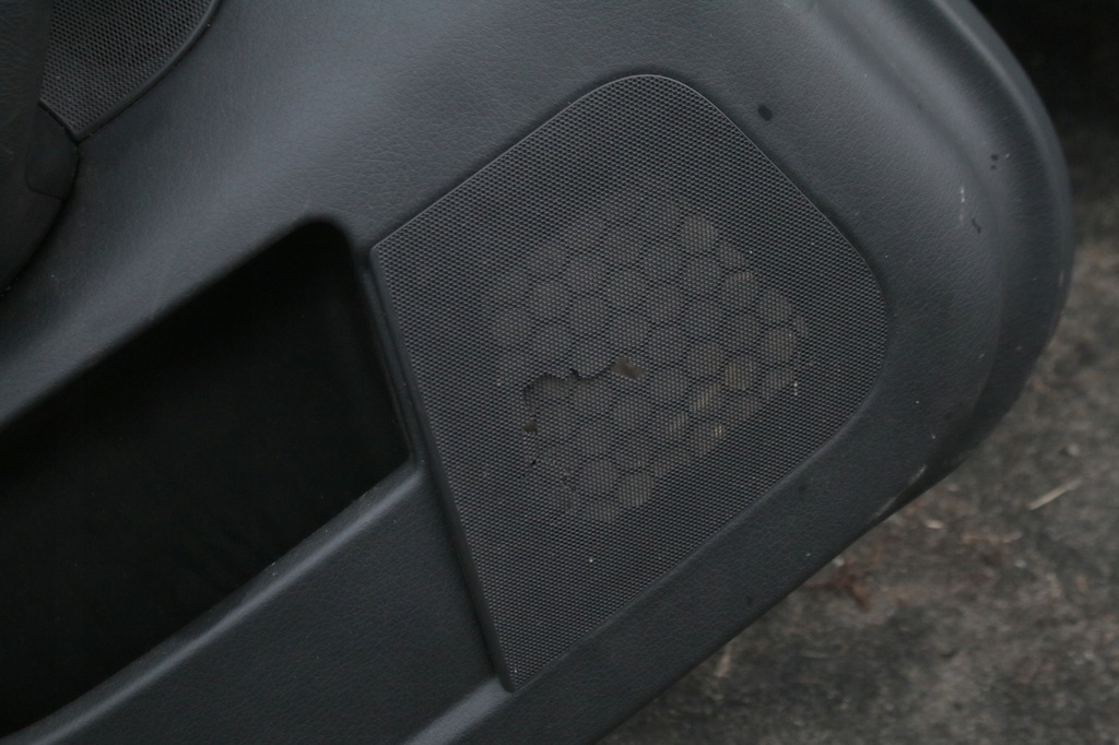 фото №8, Обивка дверь audi a6 c6 kombi