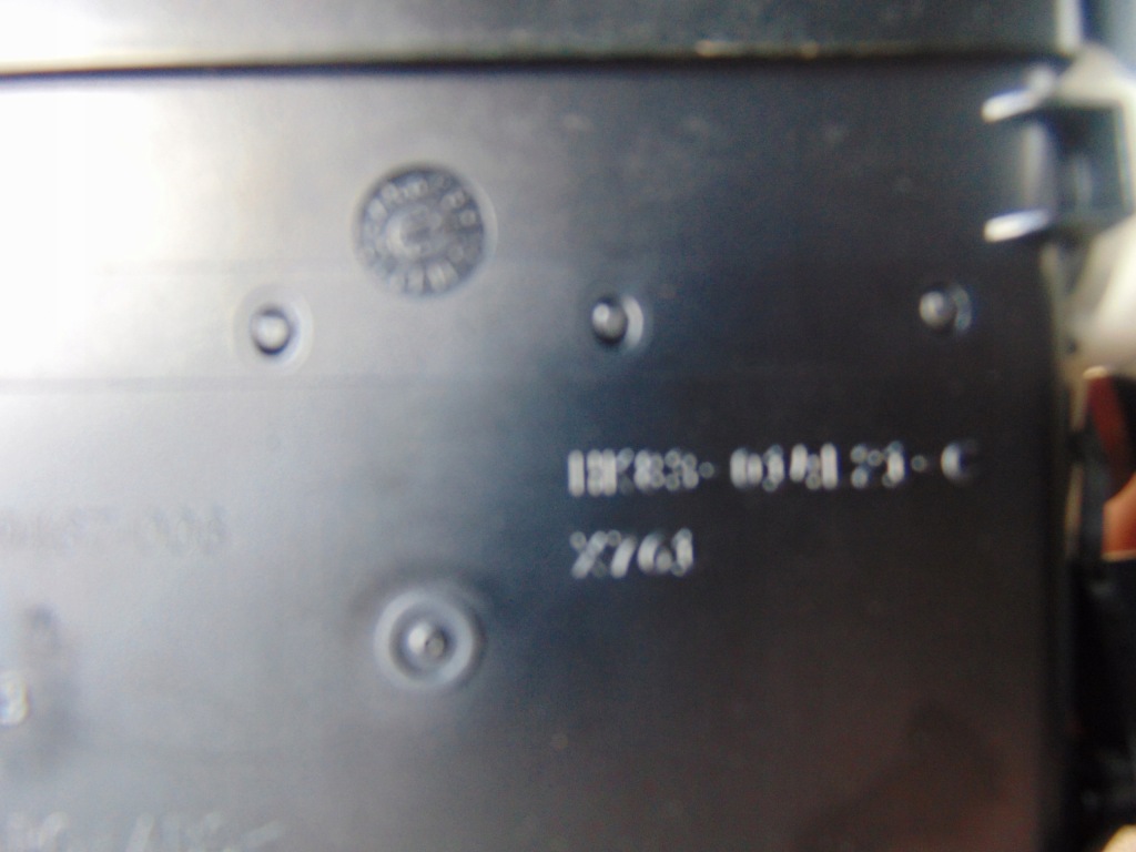 фото №3, Рамка радіо hk83-014l21-c jaguar f-pace