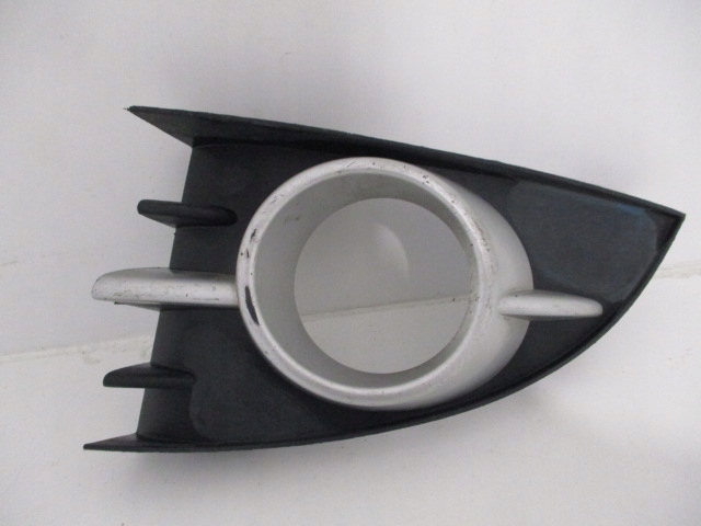 Купити Renault sceni 2 решітка протитуманної фари ліва передня p0009511