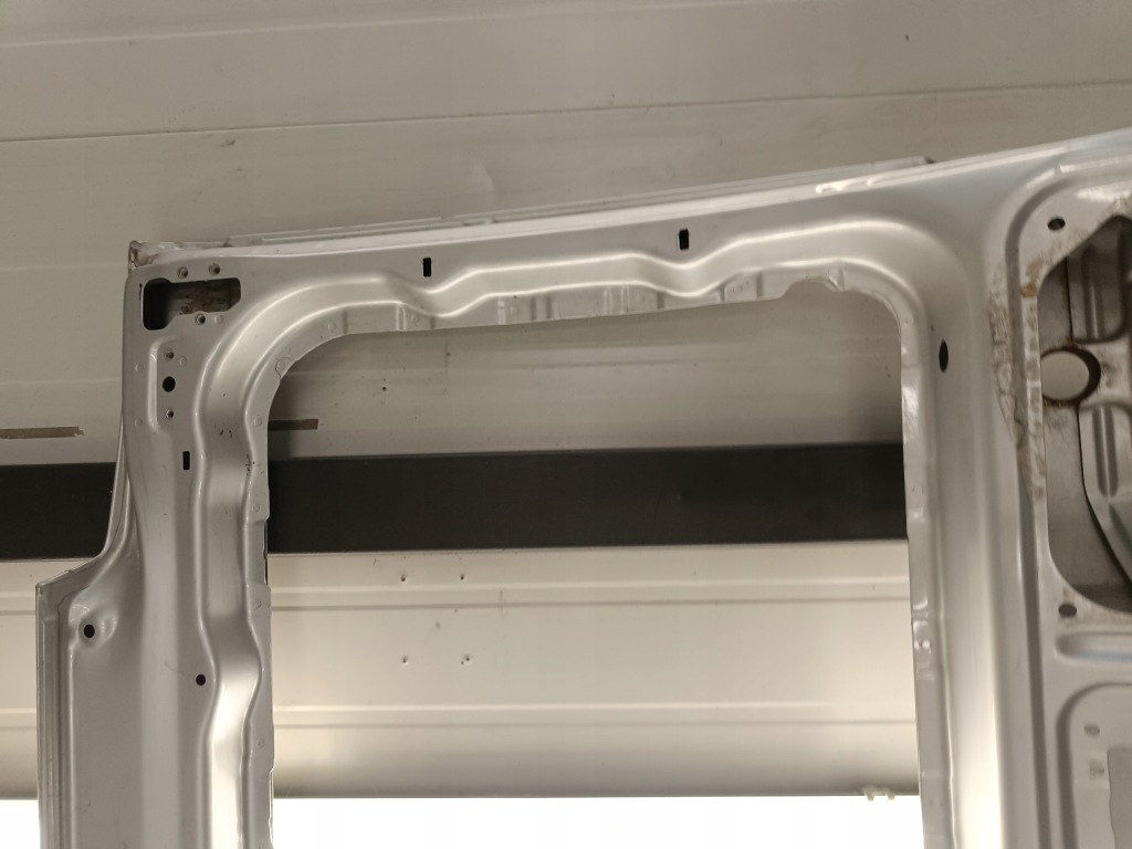 фото №14, Mercedes vito w639 - дверь задние правое крыло серебристый